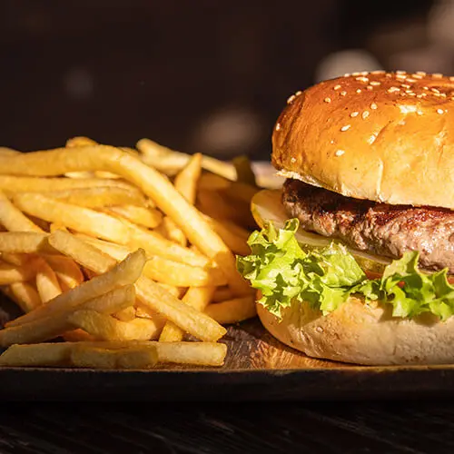 Burger and Chips at Veranda Paul et Virginie Grand Gaube